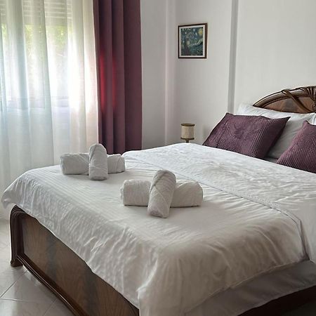 Appartamento Laura Con Vista Lungomare Vlore Exterior photo